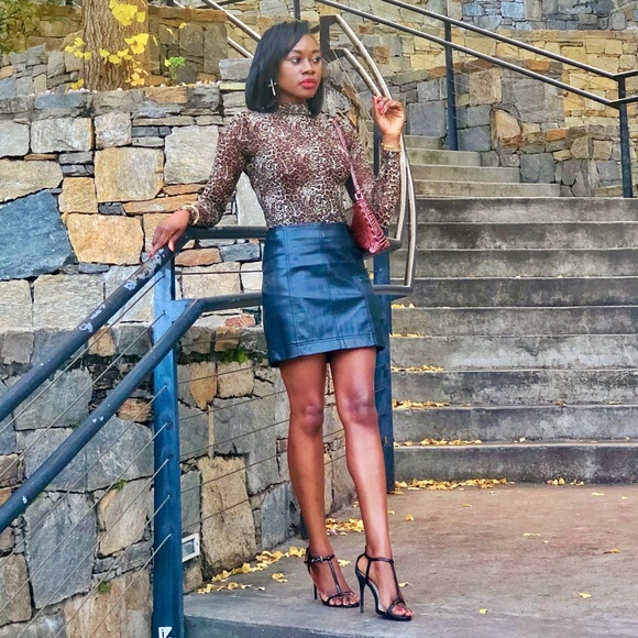 Laney leopard-print stretch-mesh turtleneck top - Picture 12 of 12